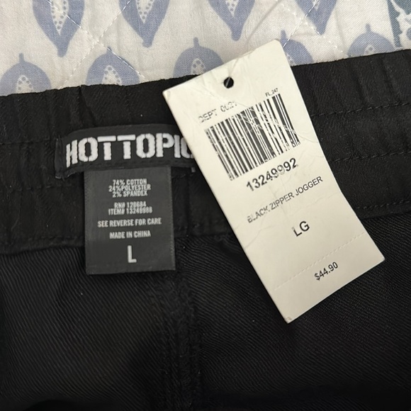 Hot Topic Black Zipper Jogger - Picture 2 of 4